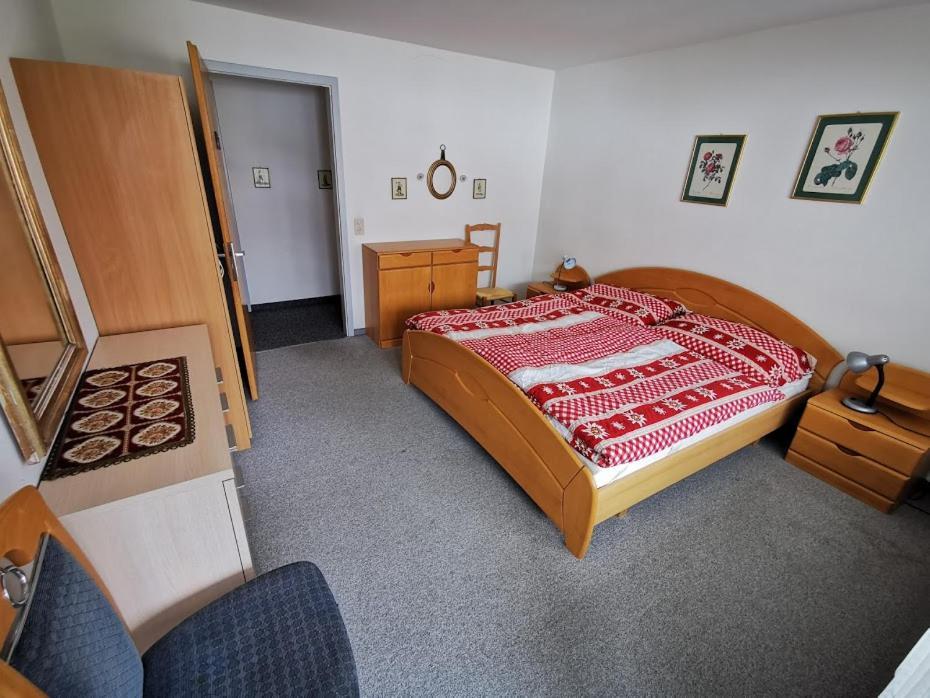 Apartments Haus Quelle لوكباد المظهر الخارجي الصورة